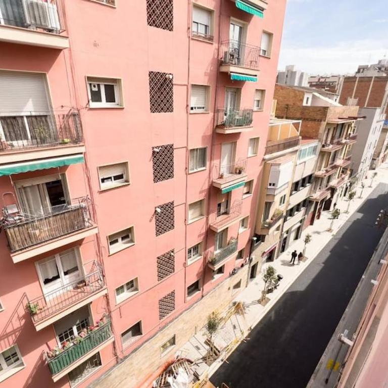 BeBarceloner Sant Andreu Apartments - 3 bedrooms - Three-Bedroom Apartment - 9
