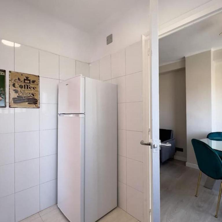 BeBarceloner Sant Andreu Apartments - 3 bedrooms - Three-Bedroom Apartment - 17