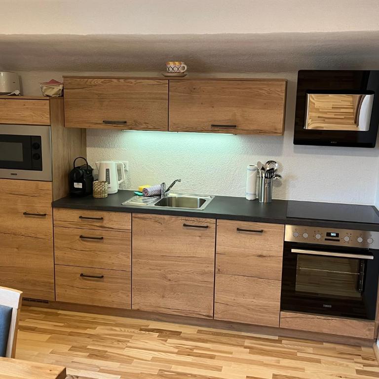 Appartements-Restaurant Schwaiger direkt beim Lift und wunderschönen Bergblick - Apartment - 4
