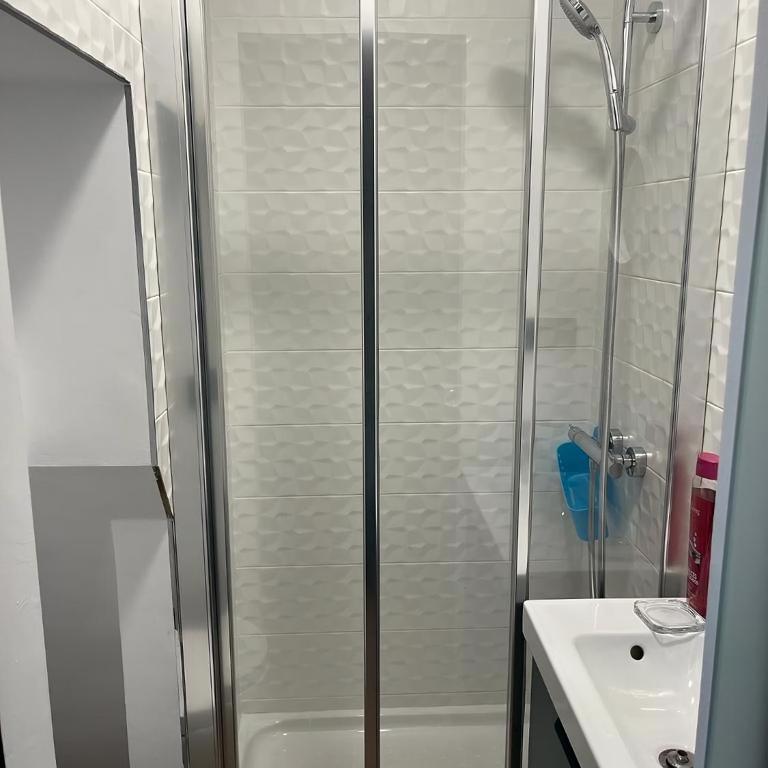Apartamentos Living Sevilla Centro Maestranza - Apartamento de 3 dormitorios (8 adultos) - 6