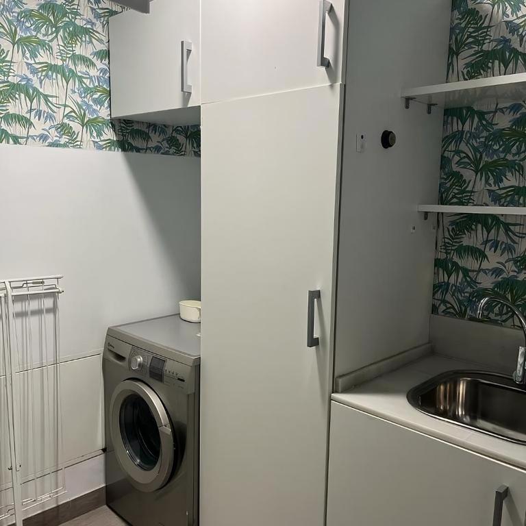 Apartamentos Living Sevilla Centro Maestranza - Apartamento de 3 dormitorios (8 adultos) - 10