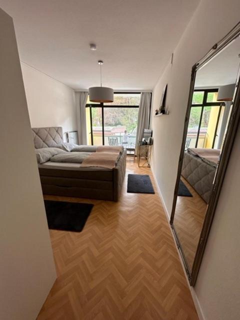 Pension COLUMBIA inkl Frühstück im Zentrum - Chambre Double de Luxe avec Balcon 1 - 7