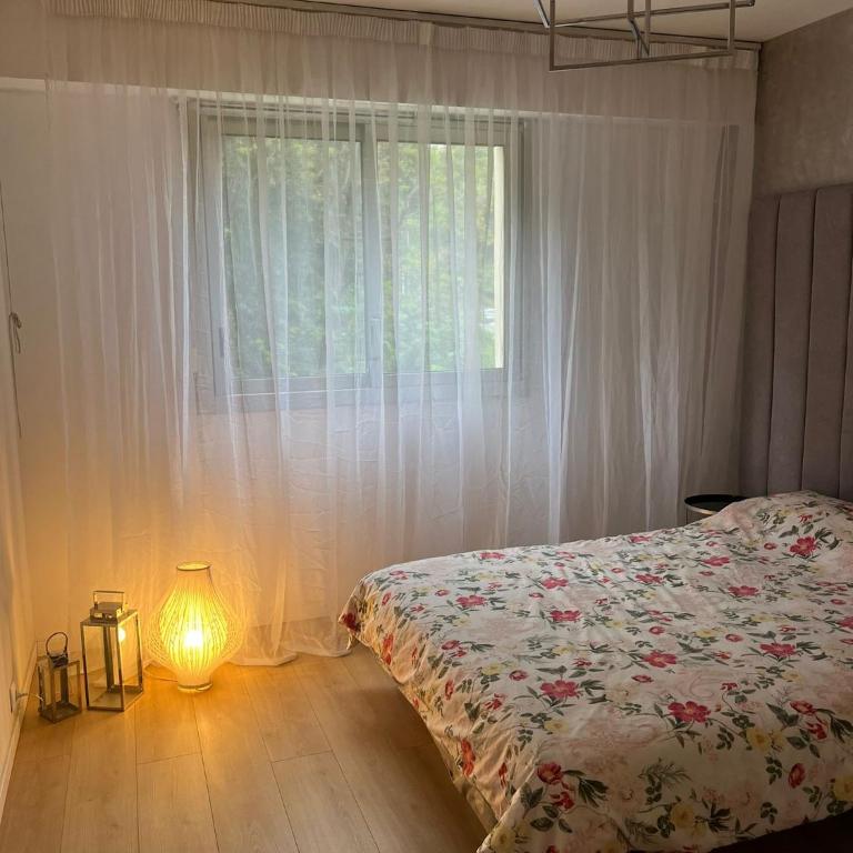Beautiful apt - 10mn walk from beach - Apartamento de 2 dormitorios - 18