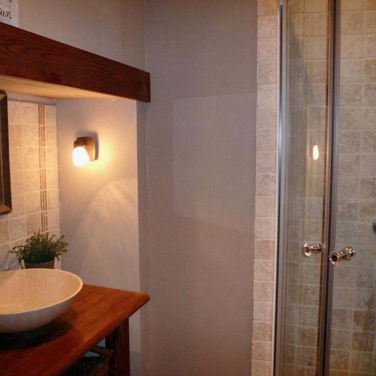 Walnut - Appartement avec Douche - 11