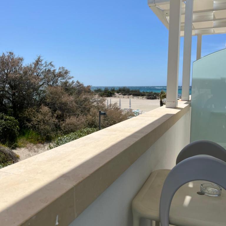 Tabù Hotel - Camera Matrimoniale con Vista Mare Parziale - 3