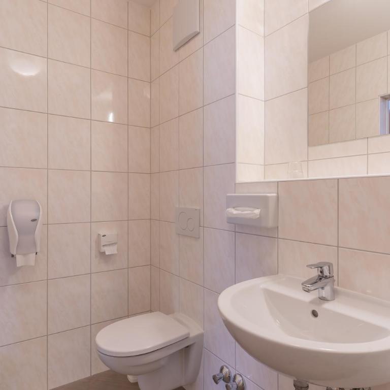 Hotel Kindler 2,0 Self-Check-In - Standard Einzelzimmer mit Dusche - 12