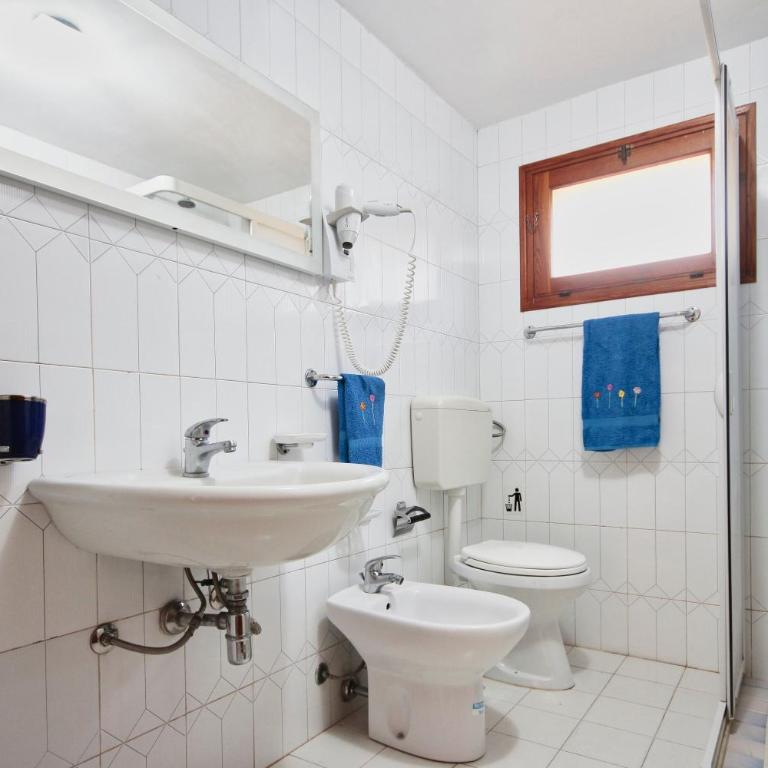 Case Bongiovi - Two-Bedroom House - 18