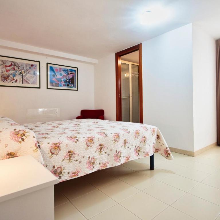 Case Bongiovi - Two-Bedroom House - 13