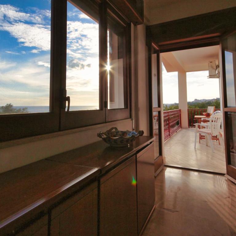 Case Bongiovi - Two-Bedroom House - 14