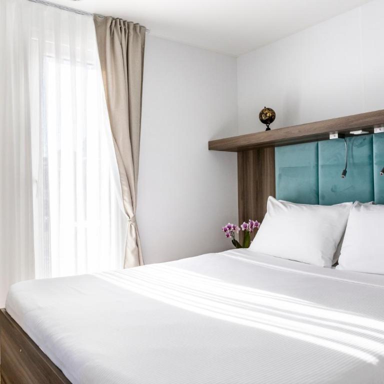 Club del Sole Desenzano Boutique Resort - Suite - Lakefront - 1