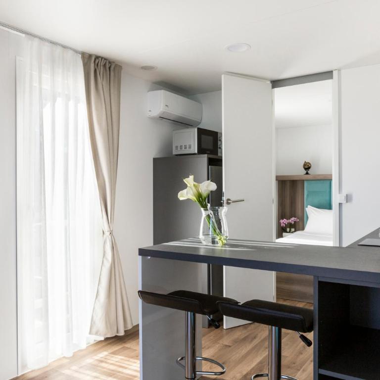 Club del Sole Desenzano Boutique Resort - Suite - Lakefront - 5