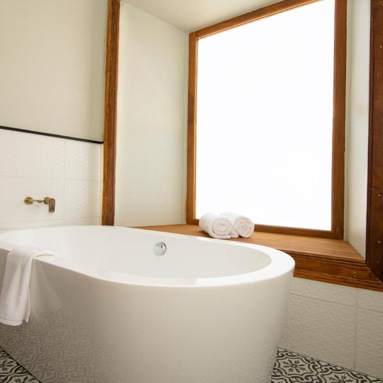Solar Madariaga Hotel - Triple Room with Bath - 6