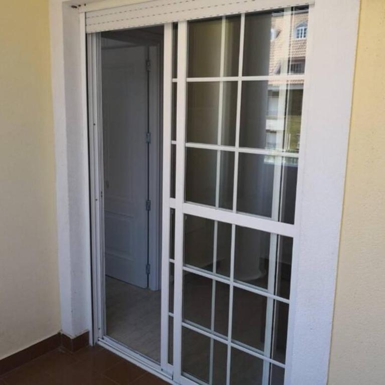 Apartamento Zona Playa En Roquetas Cerca de Bares Restaurantes y Centro Comercial - Two-Bedroom Apartment - 10