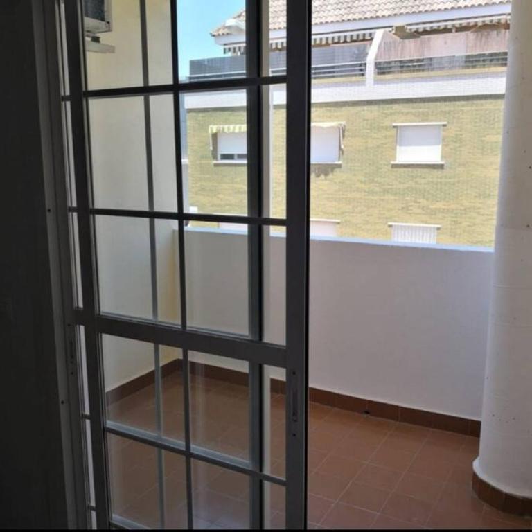 Apartamento Zona Playa En Roquetas Cerca de Bares Restaurantes y Centro Comercial - Two-Bedroom Apartment - 11