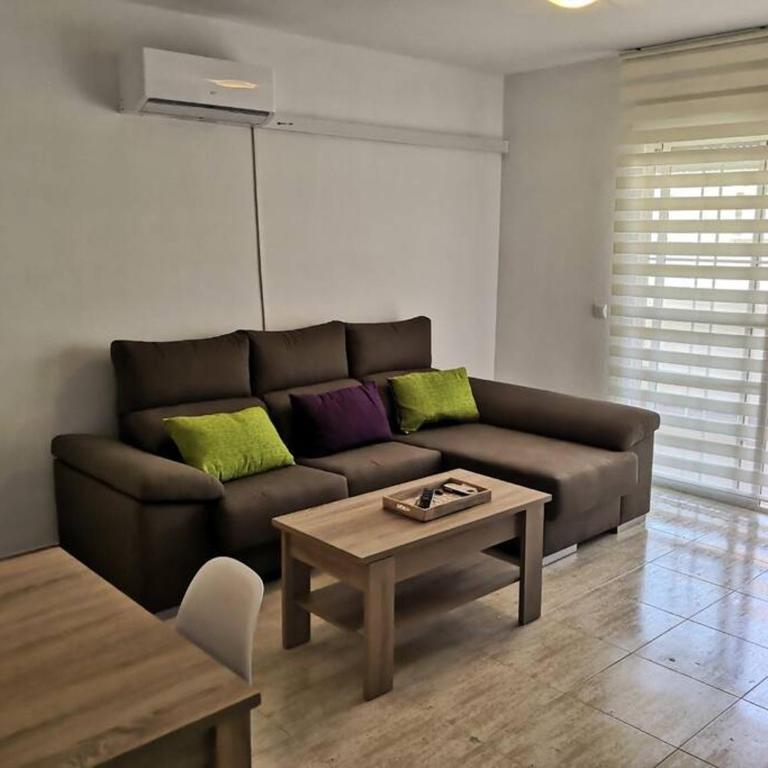 Apartamento Zona Playa En Roquetas Cerca de Bares Restaurantes y Centro Comercial - Two-Bedroom Apartment - 14