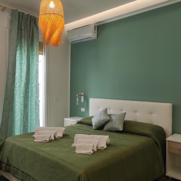 Green Suite Palermo - Deluxe Triple Room - 1