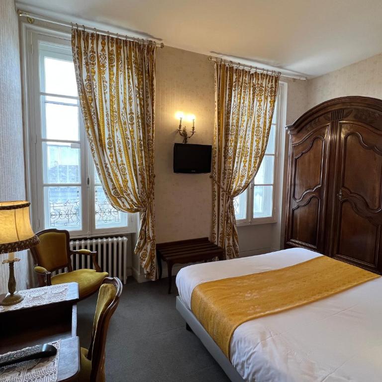 Hotel Montsegur - Chambre Double avec 1 Lit Queen-Size - 2