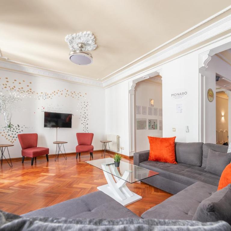 vip LETRAS, by MONARO - Apartment with Balcony - 7
