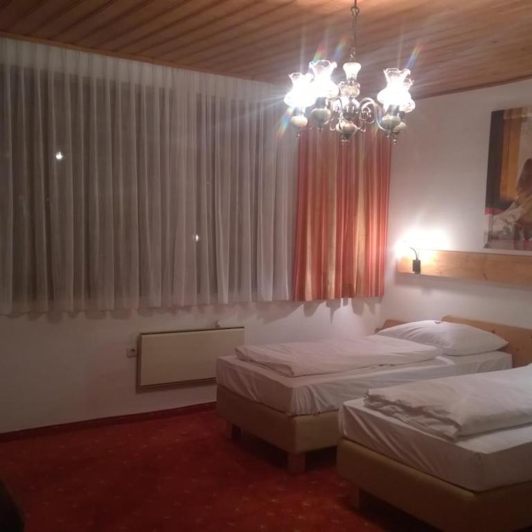 Landhaus & Camping Pichler - Doppel- oder Zweibettzimmer - 6