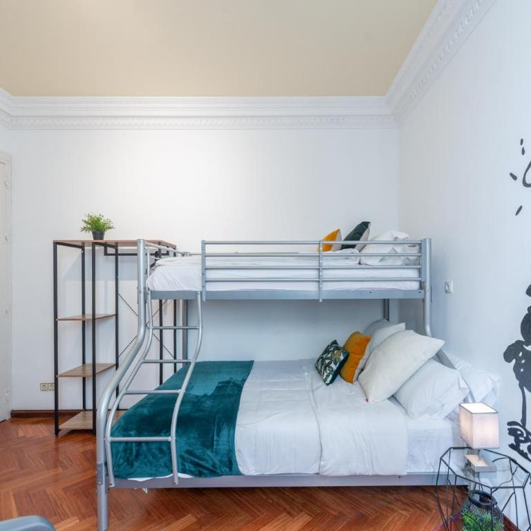vip LETRAS, by MONARO - Apartment with Balcony - 55