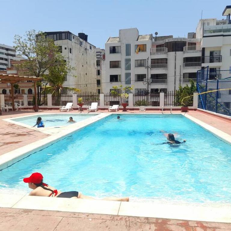 Apto Rodadero 2 habitaciones a 3 cuadras playa - Apartamento de 2 dormitorios - 32
