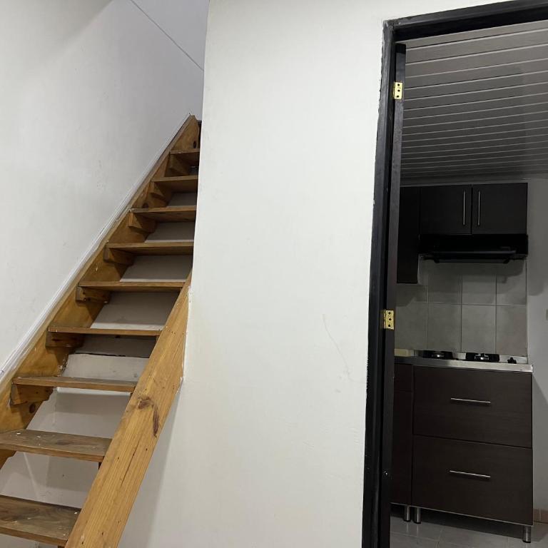 Hermoso apartaestudio con excelente ubicación - Apartamento de 2 dormitorios - 21