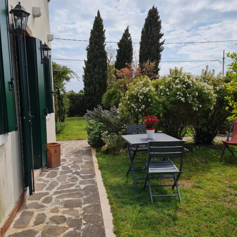 Casa Pianta - Camera Matrimoniale con Vista Giardino - 2