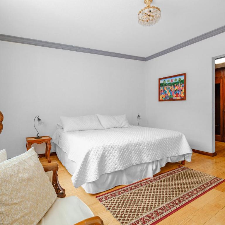 Senda Stays Coyoacan - 6BR Casa and Garden Steps from Frida Kahlo - Six-Bedroom House - 31