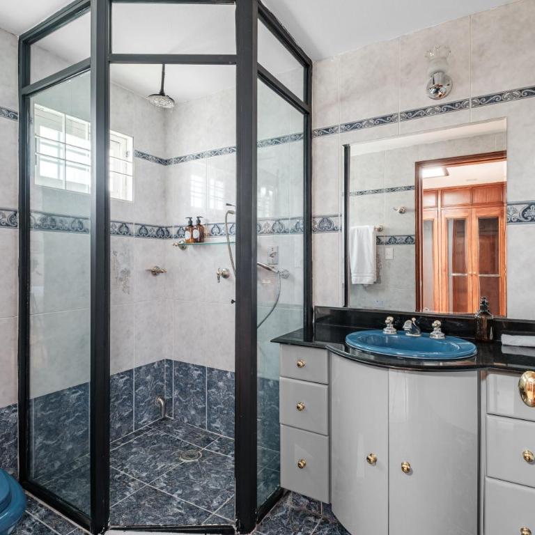 Senda Stays Coyoacan - 6BR Casa and Garden Steps from Frida Kahlo - Six-Bedroom House - 34