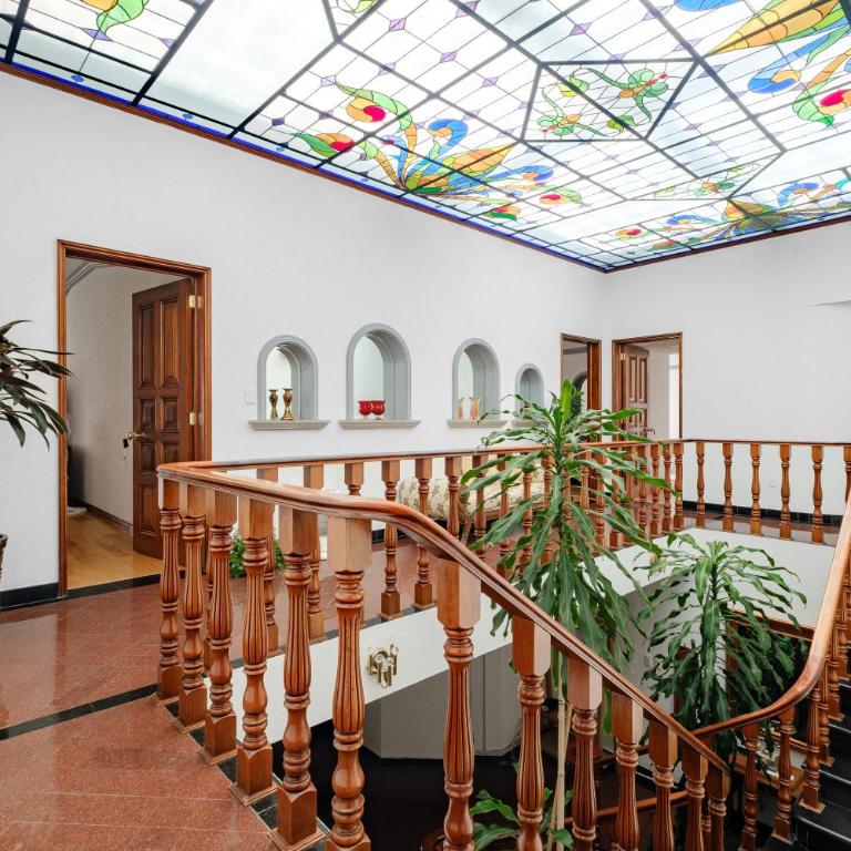 Senda Stays Coyoacan - 6BR Casa and Garden Steps from Frida Kahlo - Six-Bedroom House - 1