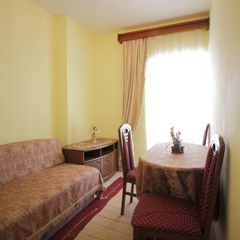 Apartments Tamara - Apartman s 2 Spavaće Sobe i Terasom - Prizemlje - 5