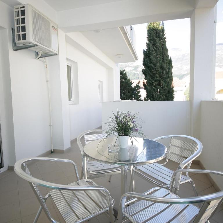 Apartments Tamara - Apartman sa Jednom Spavaćom Sobom i Balkonom (3 Odrasle Osobe) - 5