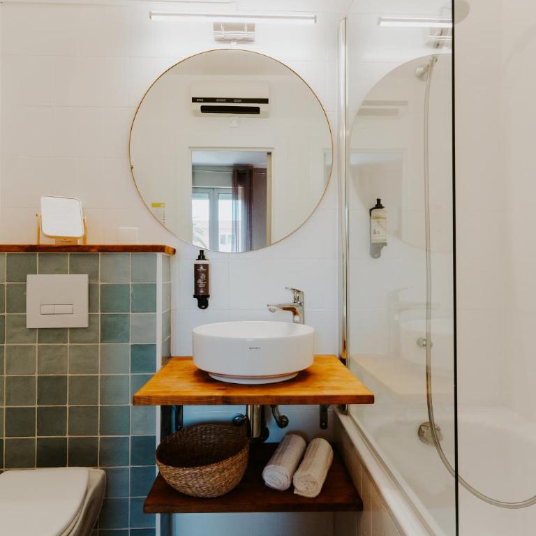 Hôtel Le Petit Castel - Petite Chambre Double - 8