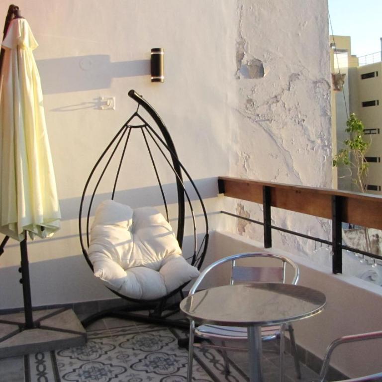Luminoso Semipiso 2 Ambientes con Balcón Terraza - Apartamento de 1 dormitorio - 25