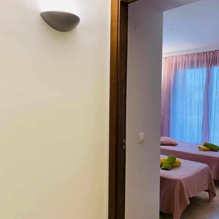 Acogedor apartamento al lado de la playa! - Two-Bedroom Apartment - 9