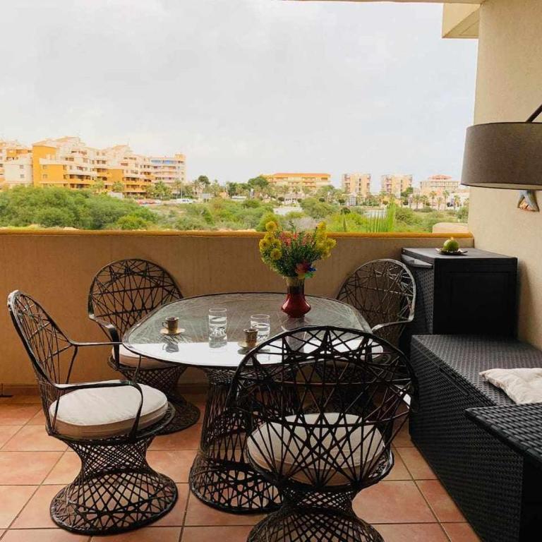 Acogedor apartamento al lado de la playa! - Two-Bedroom Apartment - 14
