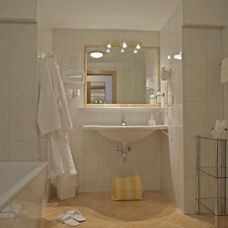 Hotel Maria Theresia - Familienzimmer - 1