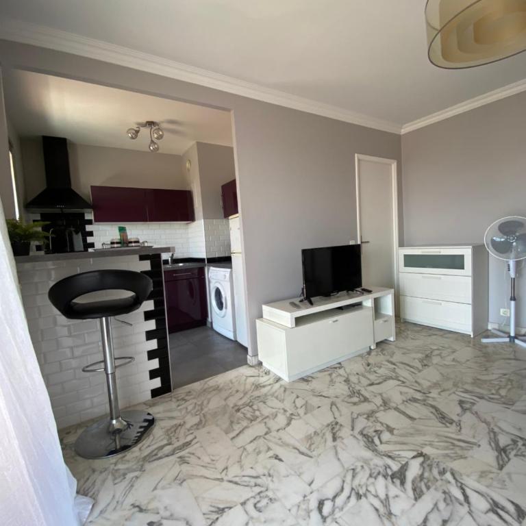 Stylish Modern Beach Studio - Studio - Vue sur Mer - 6