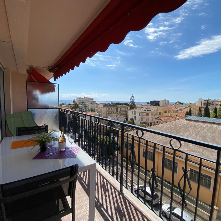 Stylish Modern Beach Studio - Studio - Vue sur Mer - 15