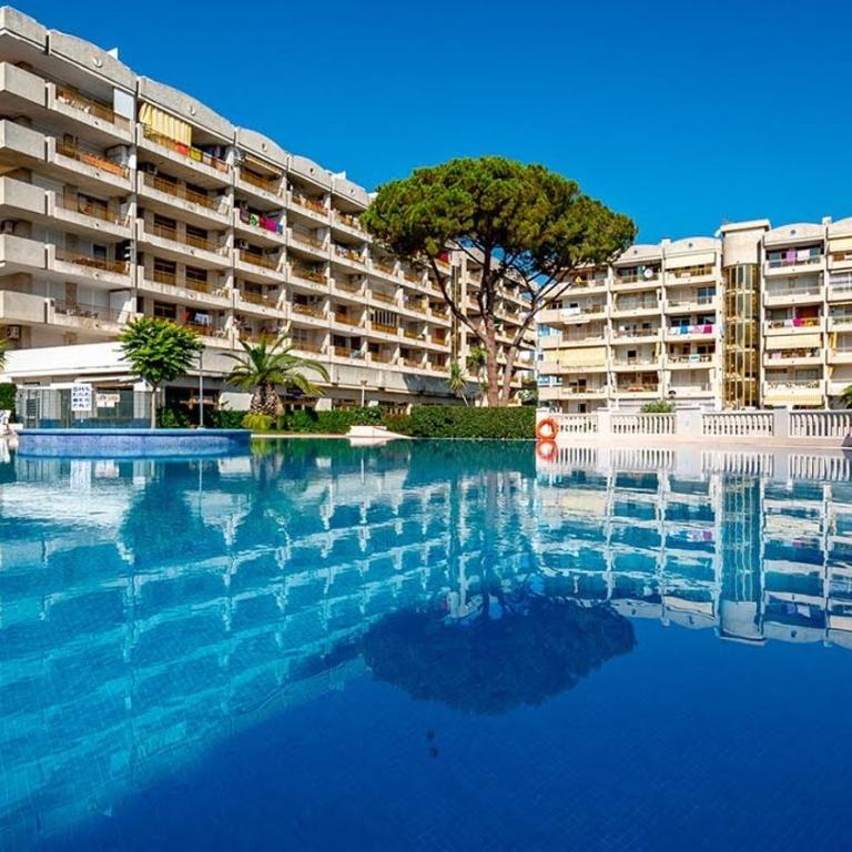 Luminoso apartamento en SALOU con PISCINA y TERRAZA IDEAL FAMILIAS - Apartment with Pool View - 95