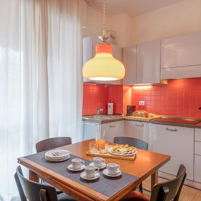 BnButler - Cesare Brivio, 21 - Ampio e Luminoso - Appartamento con 2 Camere da Letto - 2