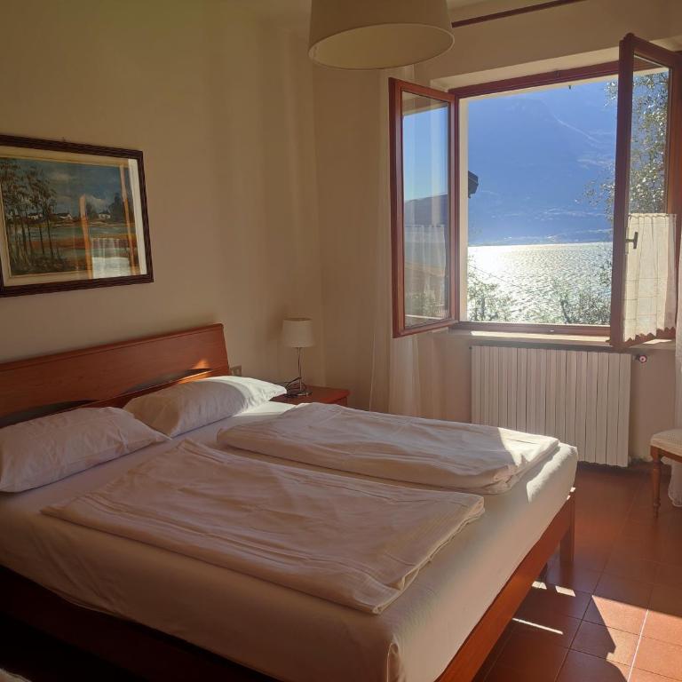 Appartamenti Helios - Appartamento con Vista Lago - 4