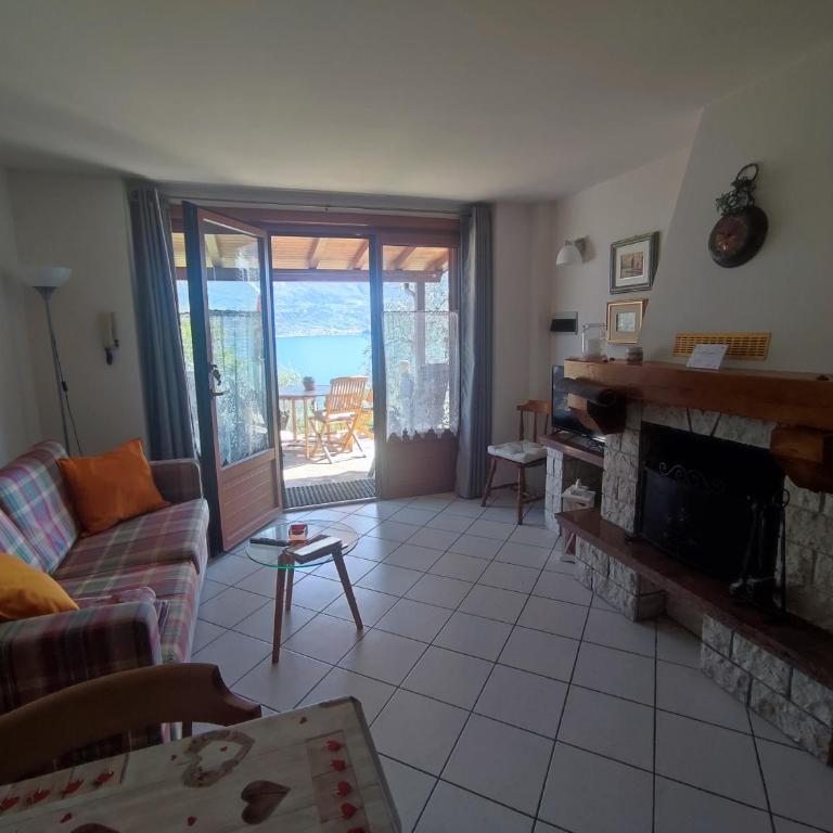 Appartamenti Helios - Appartamento con Vista Lago - 10