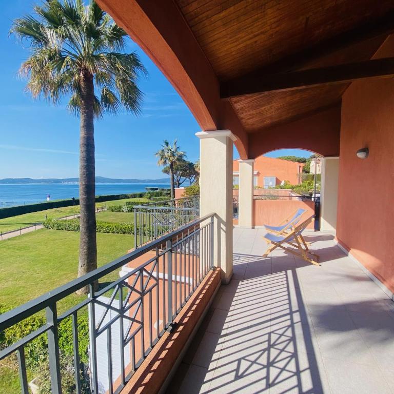 Appartement de la mer - Three-Bedroom Apartment - 8