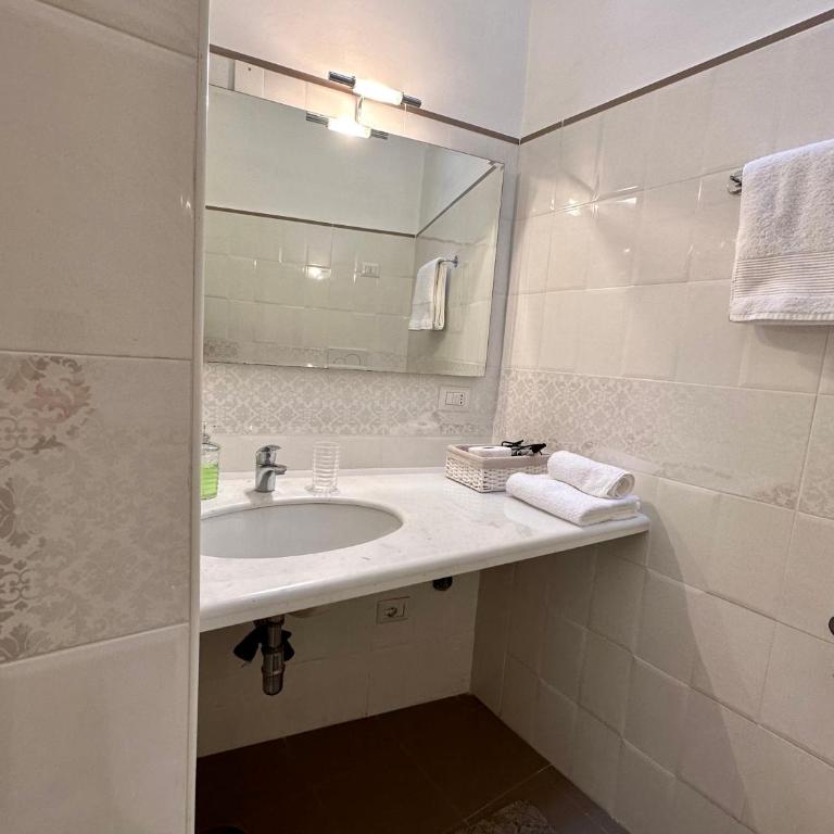 Casa Russi - Appartamento con 2 Camere da Letto - 10