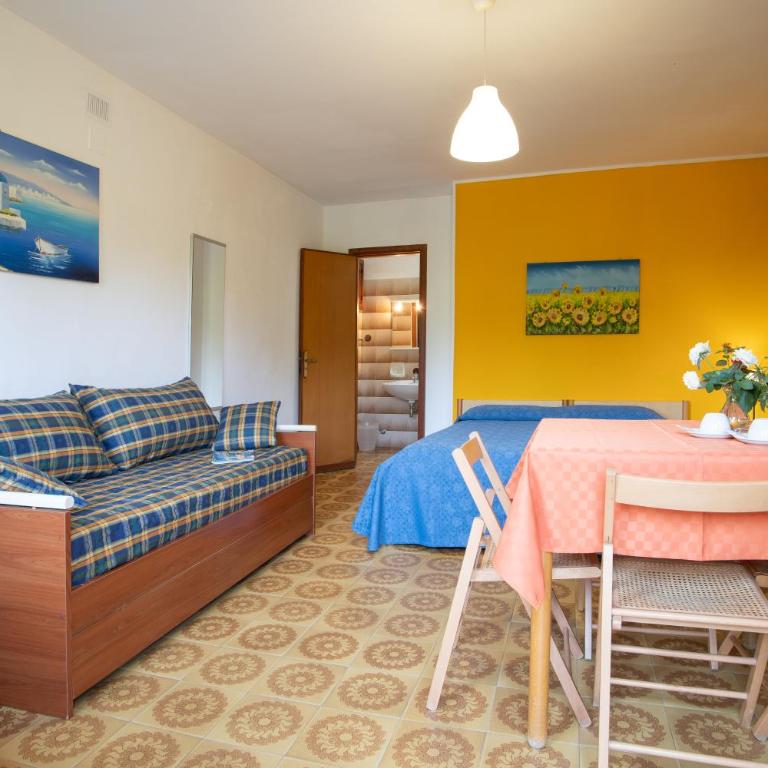 Testa di Monaco - Basic Beach Accommodations - Camera Tripla Economy - 2