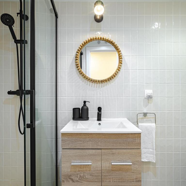 Madrid Sur Apartments by Olala Homes - Apartment with Shower - 11
