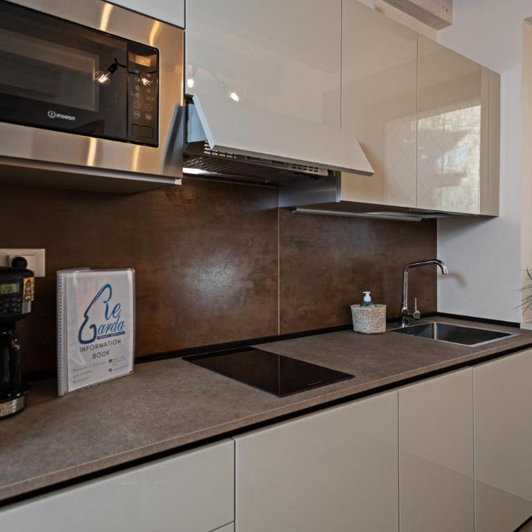 RESIDENZA G&J - Regarda Travel - Appartamento - Piano Terra - 13