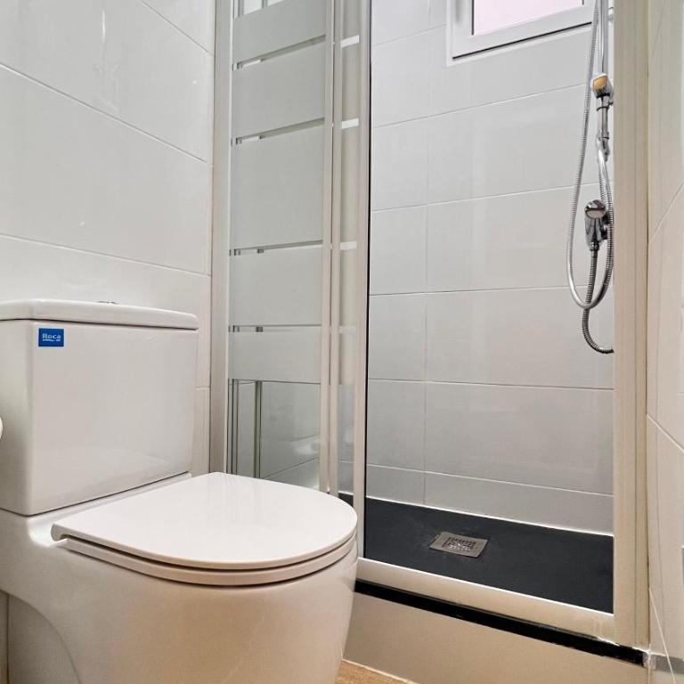 New Camp Nou Apartment/Diret Airport,Beautiful - Three-Bedroom Apartment - 20