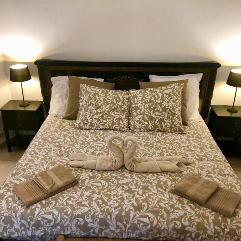Ulysse, Appartement Spacieux au Centre Historique d'Uzès en rez-de-chaussée avec extérieur, proche parking des Marroniers - Appartement 1 Chambre - 4